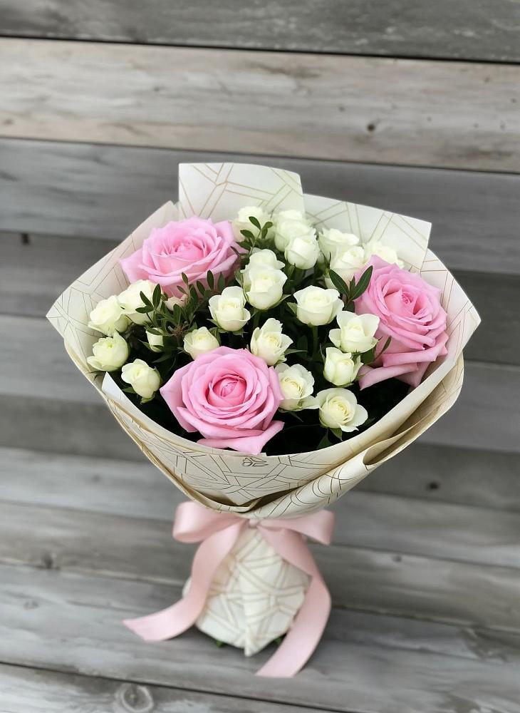 Букет цветов из: Розы в Молзино