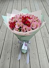 Букет цветов из:  Альстромерии в Молзино