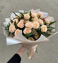 Букет Кремовые розы Латте в Молзино
