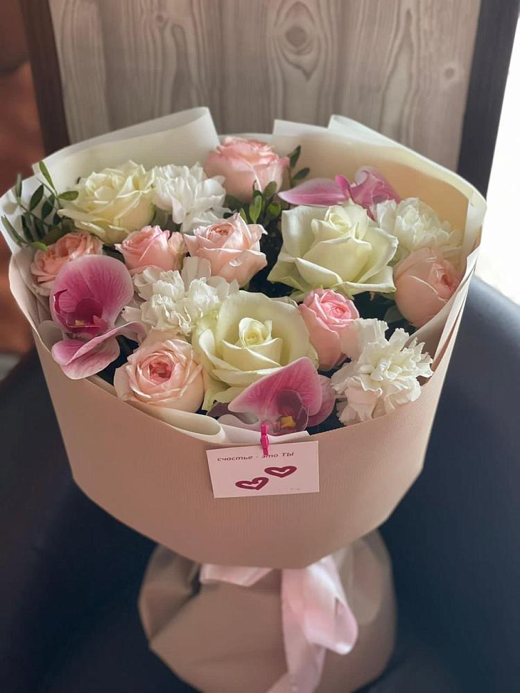 Букет цветов из: Орхидеи, Розы и Гвоздики в Молзино