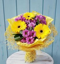 Букет цветов из:  Хризантемы и Герберы в Молзино