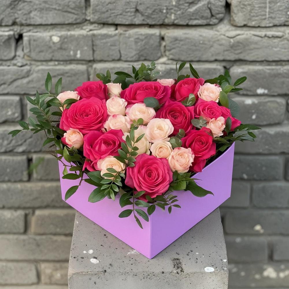 Цветочная композиция из Розы в коробке в Молзино