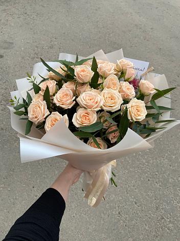 Букет Кремовые розы Латте в Молзино