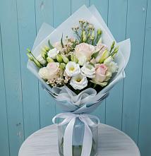 Букет цветов из:  Розы и Лизиантусы в Молзино