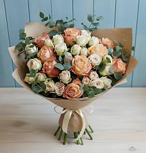 Букет цветов из:  Альстромерии и Розы в Молзино