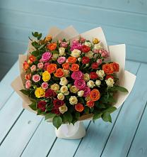 Букет Микс из разноцветных кустовых роз в Молзино